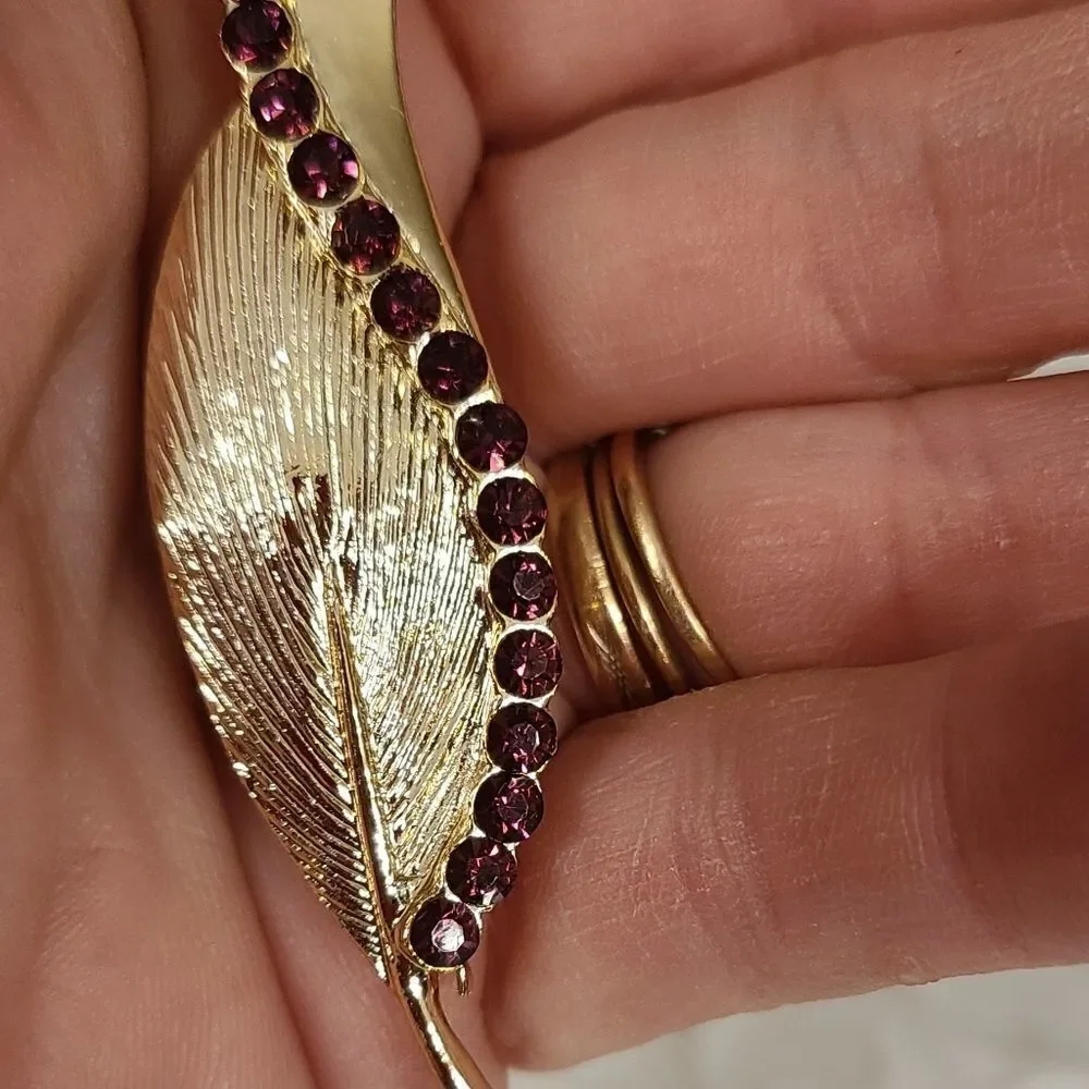 Vintage Leaf Brooch
